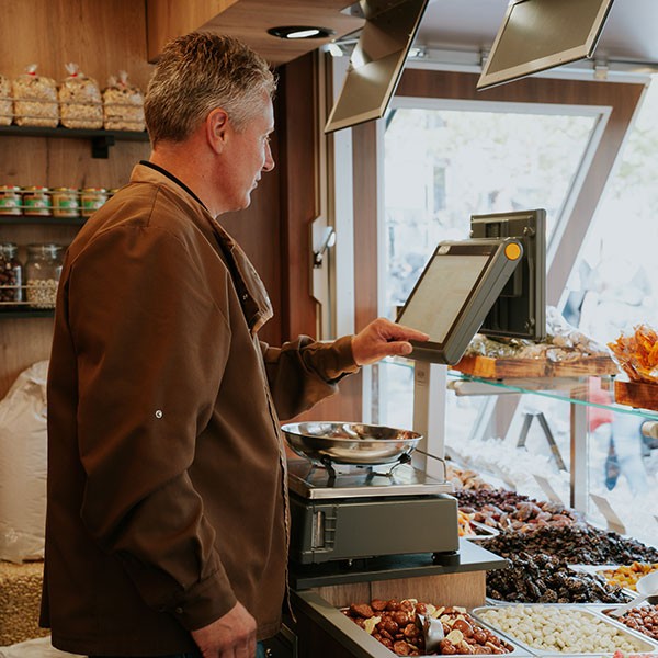 MeijeringDeNotenspecialist-markt-Assen-overzicht