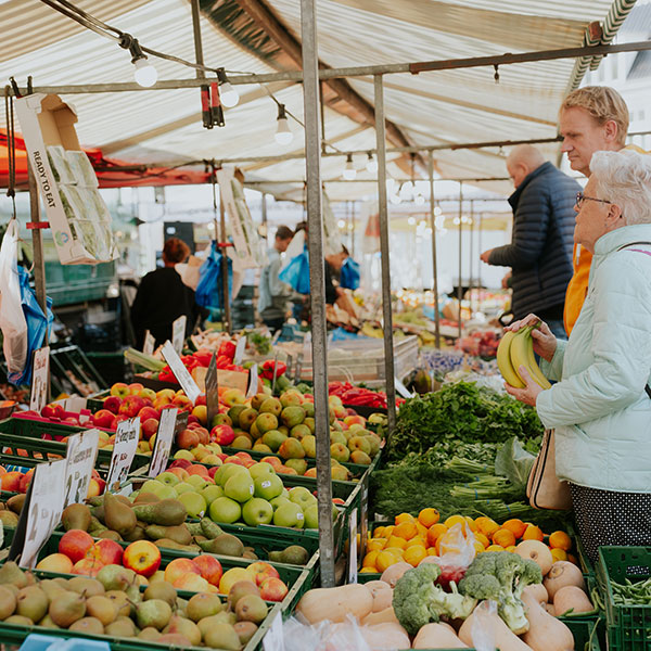 StevensGroentenEnFruit-markt-Assen-overzicht